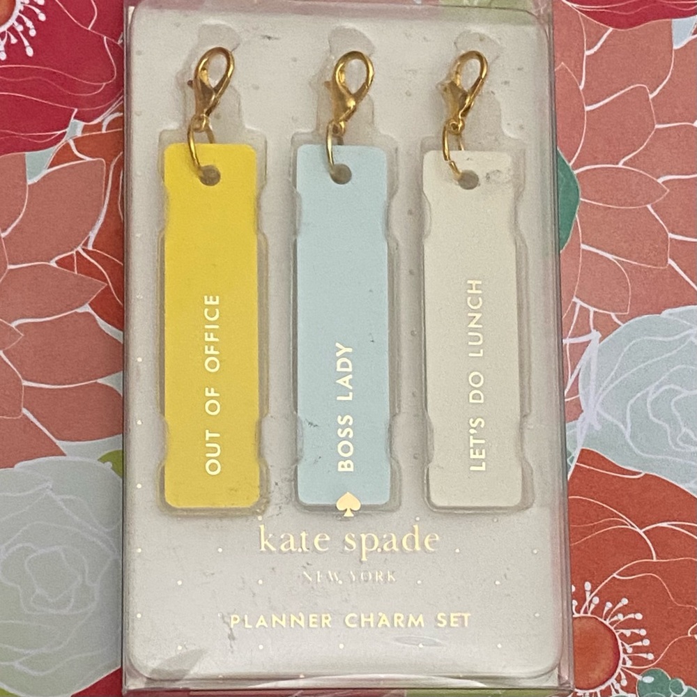 💐2 X HOST PICK💐 NWT Kate Spade Charm Set - Picture 2 of 7